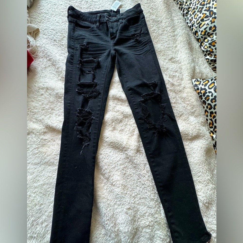 American Eagle Jeans with the tag on it still